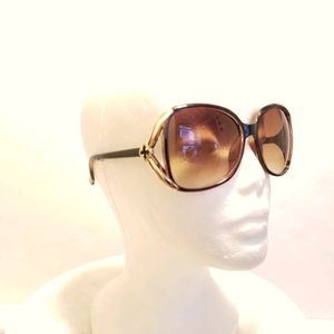 Oversized tortoise sunglasses.